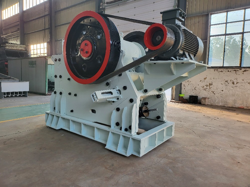 歐版顎式破碎機(jī)